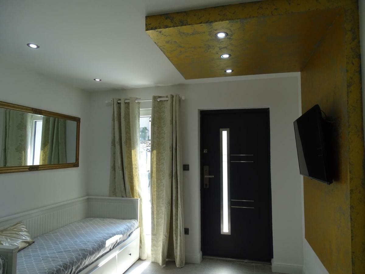 Dorothy 3 Apartment ชิโอฟก ภายนอก รูปภาพ