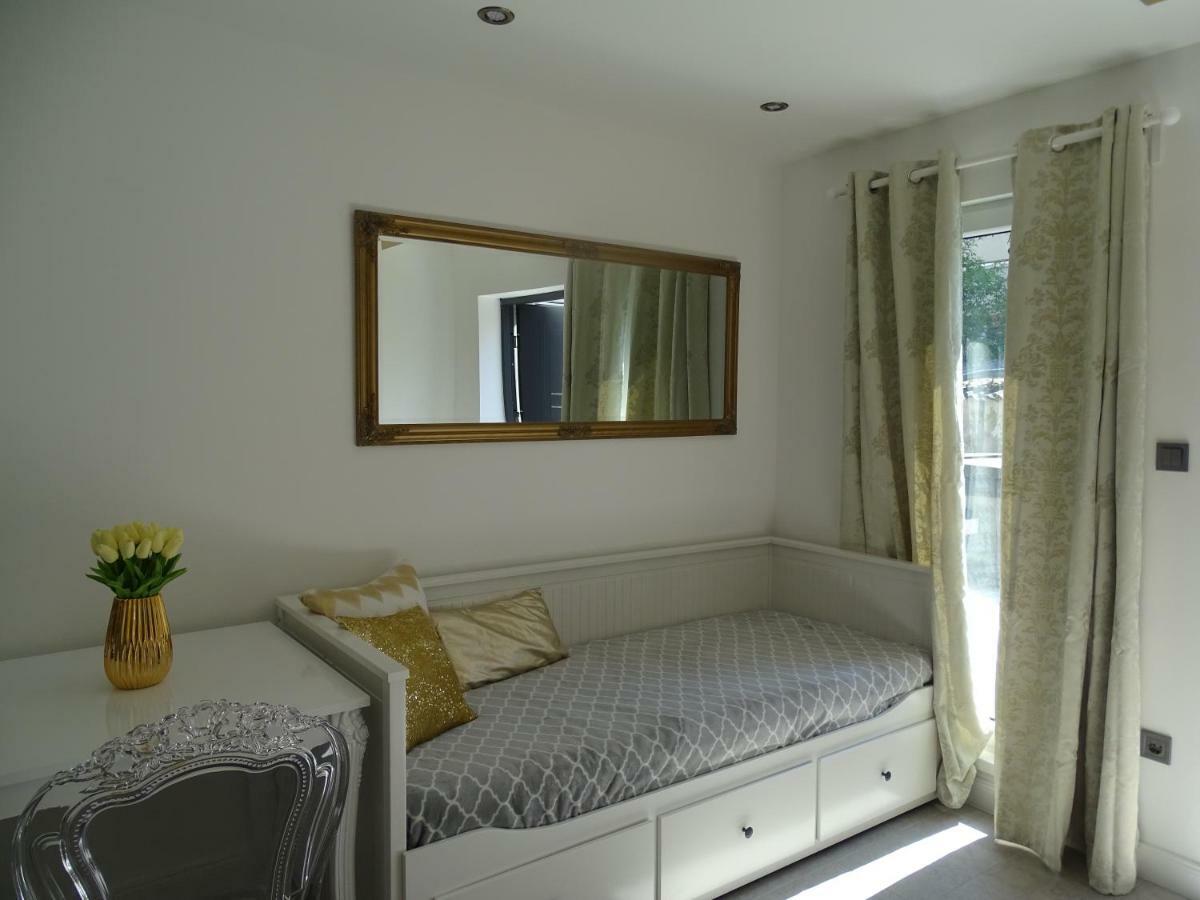 Dorothy 3 Apartment ชิโอฟก ภายนอก รูปภาพ