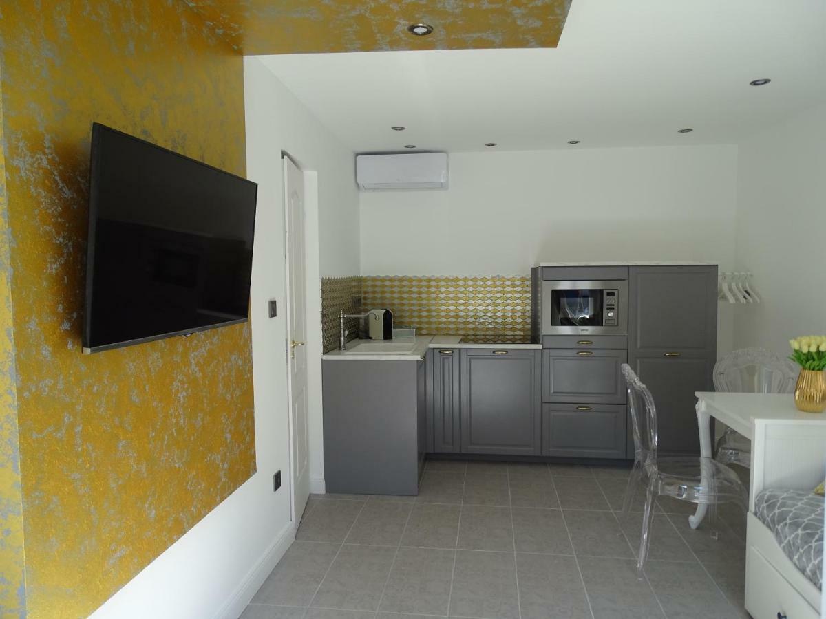 Dorothy 3 Apartment ชิโอฟก ภายนอก รูปภาพ